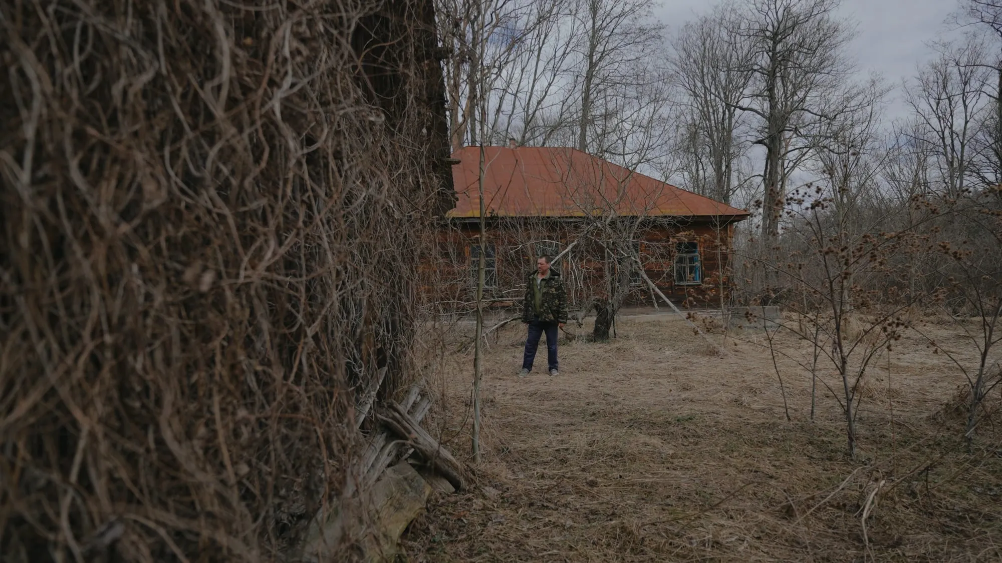 Анатолій серед покинутих садиб